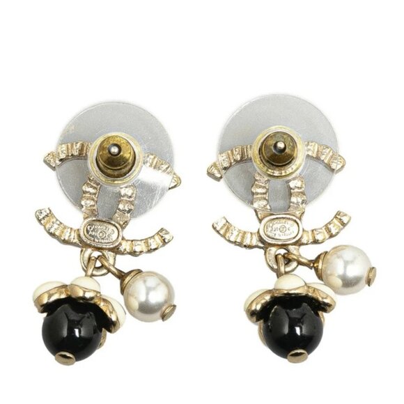 CHANEL CC Logos Rhinestone Pearl Black Flower Stud Earrings Gold Tone A21C Auth - Picture 1 of 4